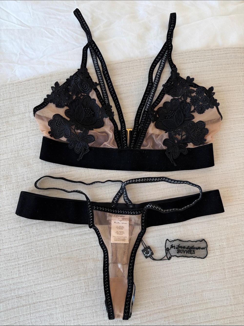 RARE! NWT For Love & Lemons Rylee Rose Bralette & Thong Set XS
